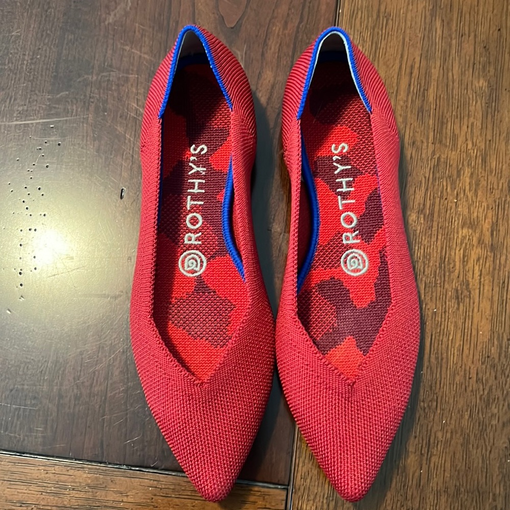 Rothy’s Point Shoe. Red. Size 7. In great excellent condition